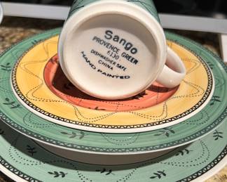 Sango Dinnerware: Dinnerplate, Salad Plate, Bowl, Mug (short 2 mugs)