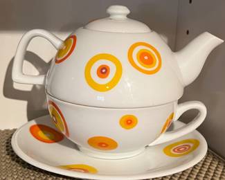 Daisy Dog Studio NYC Teapot w Cup & Saucer