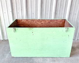 VINTAGE LARGE SOLID WOOD GREEN CHEST - PLANTER BOX - RAISED BED - STORAGE BOX