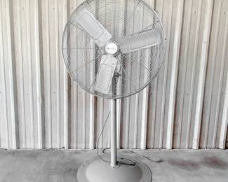 UTILITECH INDUSTRIAL ELECTRIC PEDESTAL FAN - 5ft