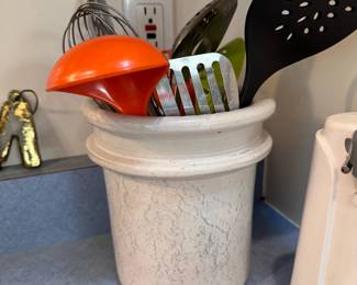 Pottery/ceramic utensil holder and utensils