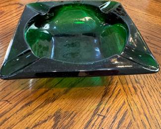 Vintage emerald green glass ashtray, one corner has a chip, 5"