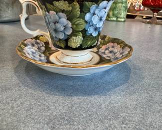 Royal Albert Bouquet Series Hydrangea cup and saucer