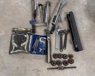 Gear pullers, wrenches, torque wrench