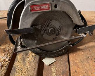 Sears Craftsman 7-1/4 inch circular saw, works