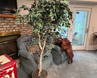 Decorative tree with round basket planter 6 ft. H