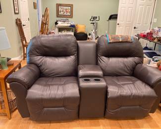 Double recliner with cup holders