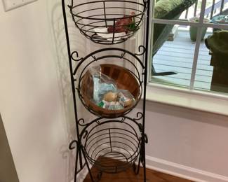 Black Basket Stand