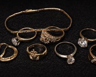 14 Karat Yellow Gold Ear Rings, Bracelet, and Rings