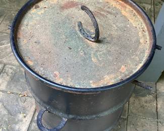 Barrel Smoker top on