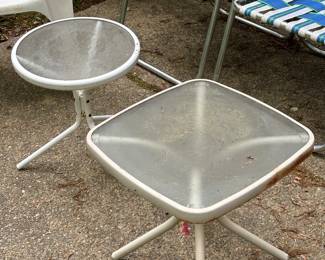 Outdoor patio end tables