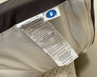 Sleep Number memory foam Queen Size mattress topper in excellent condition