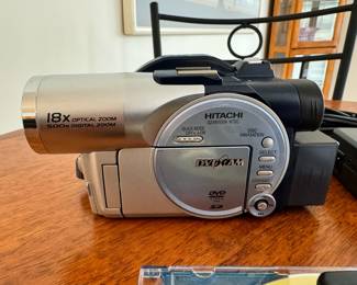 Vintage Hitachi 18X Optical Zoom DVD Camcorder in working condition