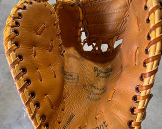 Vintage Regent TG-58 baseball glove
