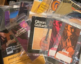 Vintage Guitars books & pamphlets 