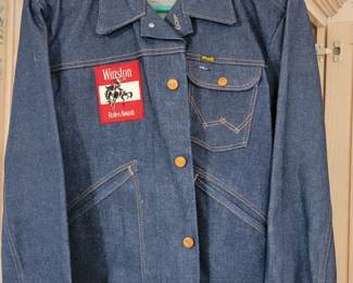 Vintage tobacco treasures (Marlboro , Winston, Salem , Camel, etc...)  & Vintage clothing