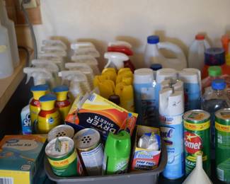 Lots Cleaning Supplies