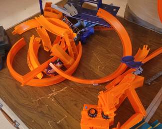 Hot wheels track