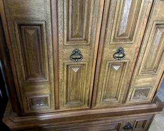 armoire Mid century modern$249