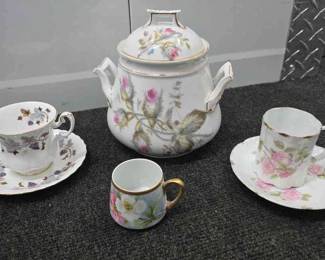 Various Tea Set Pieces