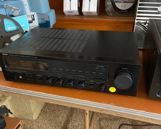 Stereo receiver, microphones