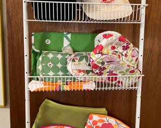 Women’s accessories - lots!!