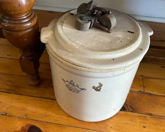 2 gallon crock with lid
Casters 