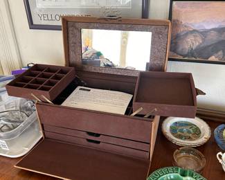 Jewelry box and ash trays 