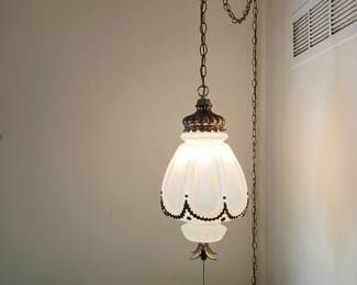 Hanging swag lamp