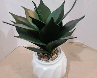 Artificial plant decor in ceramic pot 17 in. tall