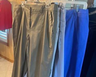 Womens pants/capris size 14