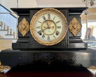 Mantle Clock 