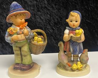 Vintage Goebel Hummel Figurine Easter Greetings and Feeding Time