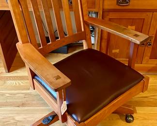 Stickley Furniture Adjustable Desk Chair