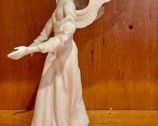 Boehm Porcelain "Spirit of Bethelehem" Figurine