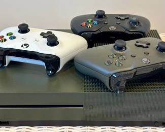 XBox & Controllers