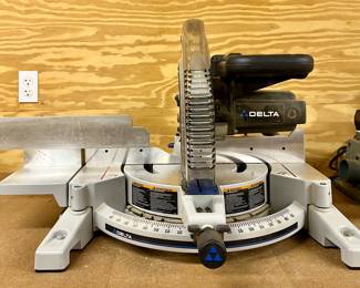 Delta Compound Miter Saw