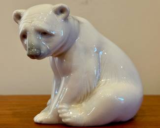 Lladro Polar Bear