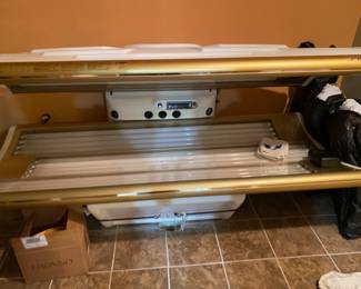 Tan America full size tanning bed