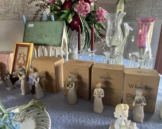 Willow Tree figures