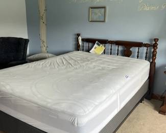 Queen mechanical bed