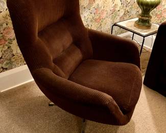 Klote corduroy swivel chair