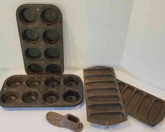 2 Vintage Ovenex Muffin Pans, 2 Cast Iron Cornbread Molds, And Iron Shoe
