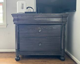 Bassett “Emporium” chest of drawers