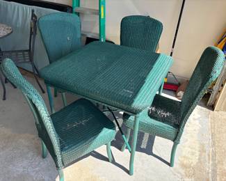 Green wicker patio set 