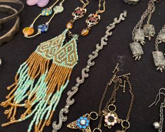 Jewelry, earrings 