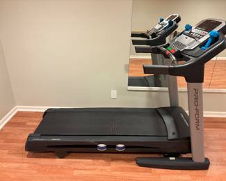 Pro Form Treadmill (PRE SALE OK)