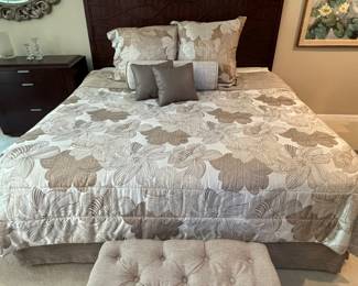 Beautiful king bed with high end mattress 