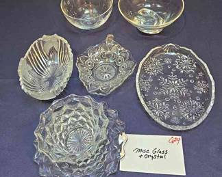 MISCELLANEOUS GLASS .CRYSTAL PIECES
