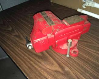 Lot 159-G: Craftsman Workbench Vise

Includes: Red Craftsman workbench vise

Condition: Good pre-owned mechanical and cosmetic condition. 
